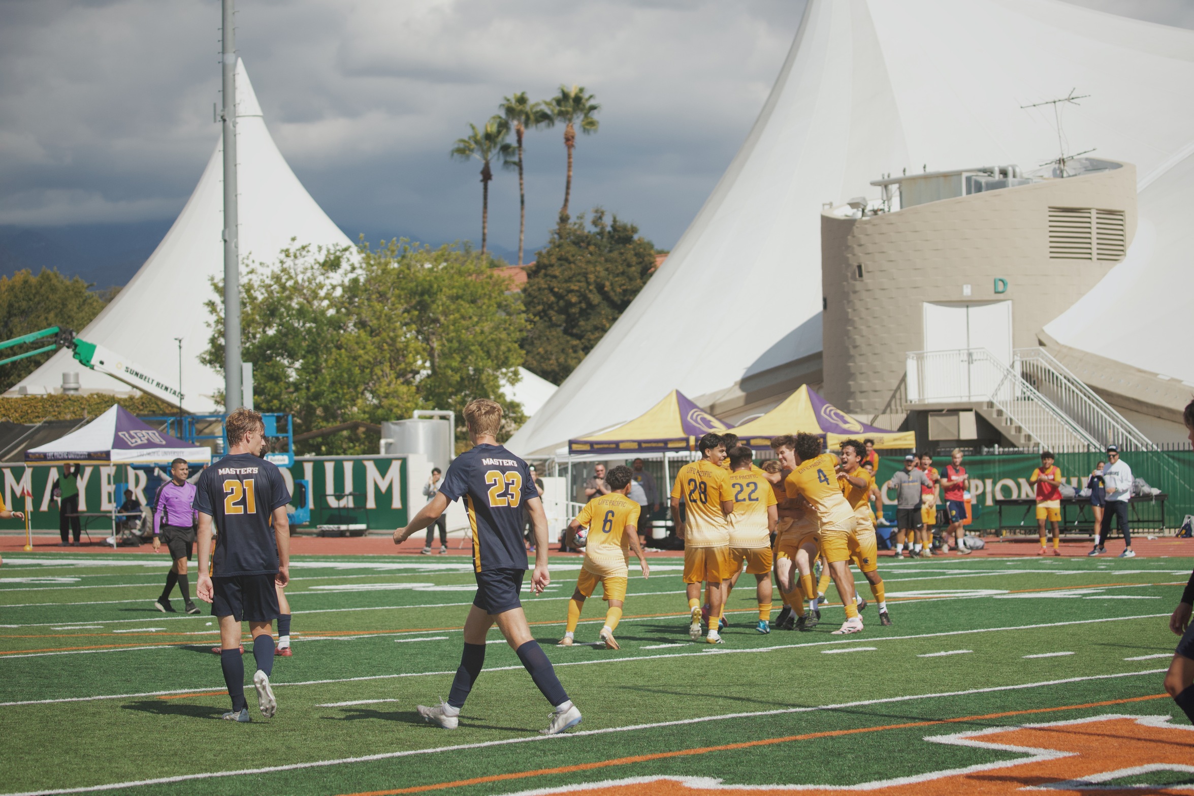 Late Equalizer Lifts Warriors to 1&ndash;1 Draw Against The Master&rsquo;s